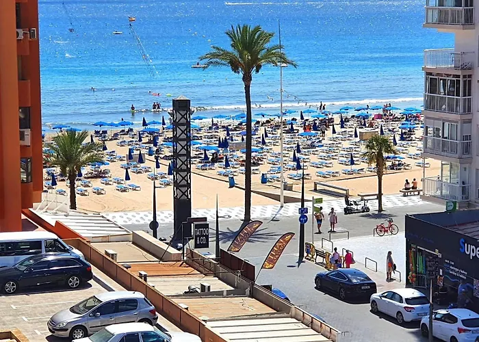 Coblanca 7 3-2 Levante Apartment