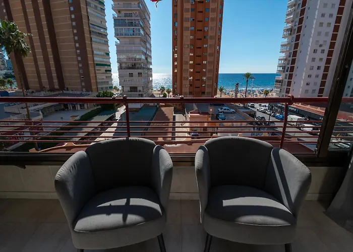 Coblanca 7 3-2 Levante Apartment Benidorm
